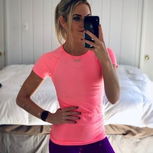 Athleta top